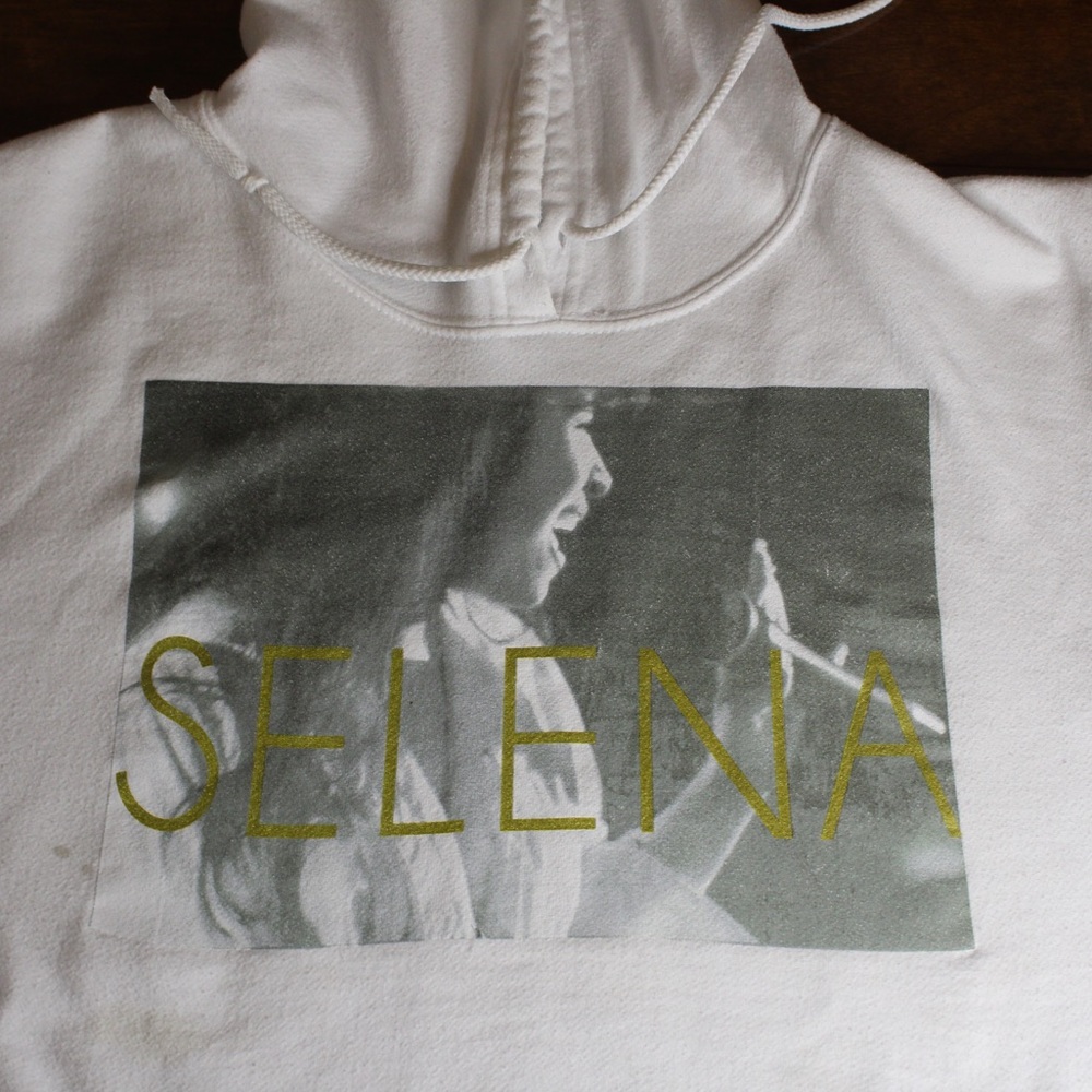WHITE SELENA CROPPED SWEATER